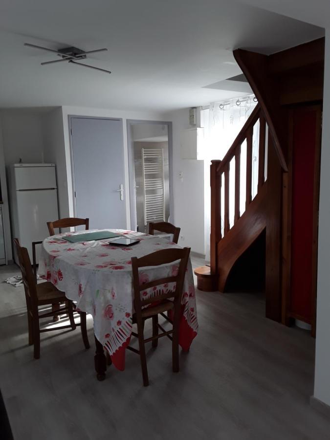 Gite Le Jaya Saint-Georges-de-Luzençon Zewnętrze zdjęcie